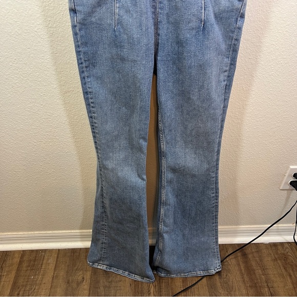 Free People We The Free Jayde Denim Jumpsuit flare leg size medium - Picture 6 of 12